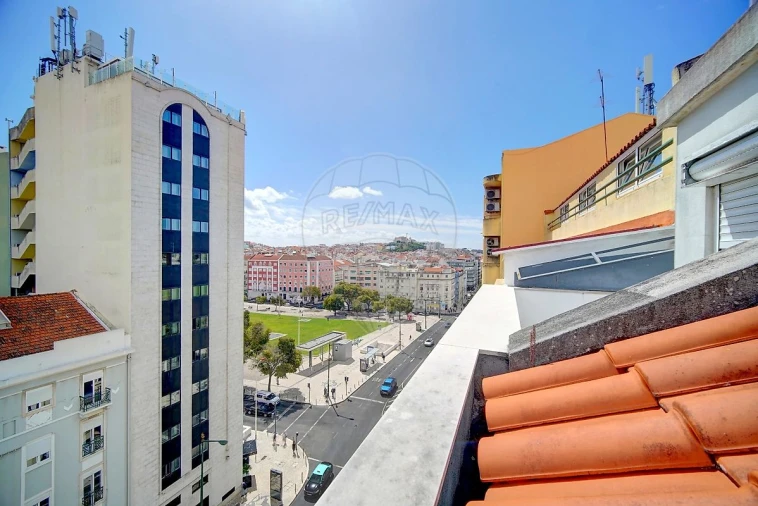 Apartamento T3 para Venda em Areeiro Foto 8