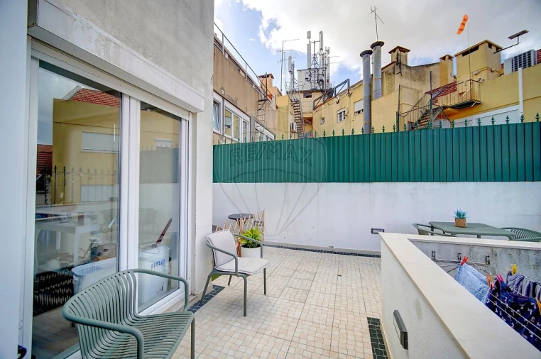 Apartamento T3 para Venda em Areeiro Foto 19