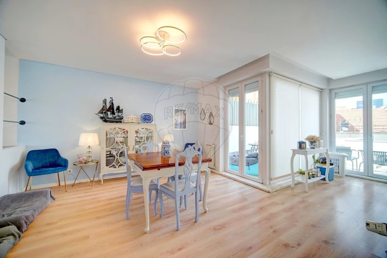 Apartamento T3 para Venda em Areeiro Foto 11