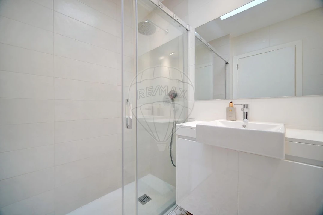 Apartamento T3 para Venda em Areeiro Foto 29