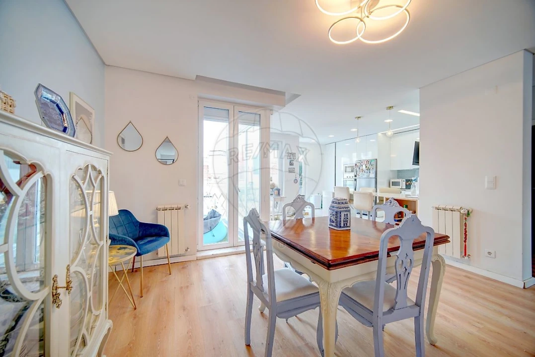 Apartamento T3 para Venda em Areeiro Foto 12