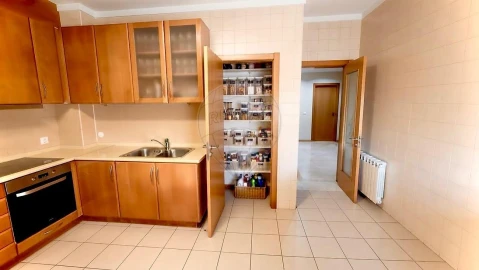Apartamento T3 para Venda em Almeirim