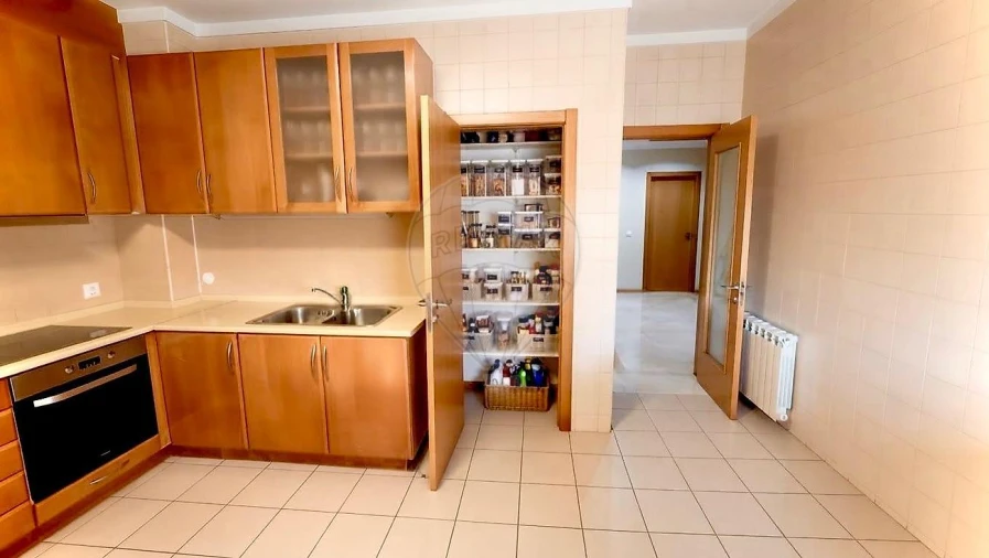Apartamento T3 para Venda em Almeirim Foto 9