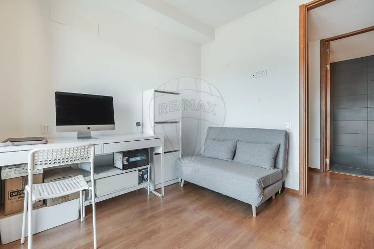 Apartamento T2 para Venda em Paranhos Foto 16
