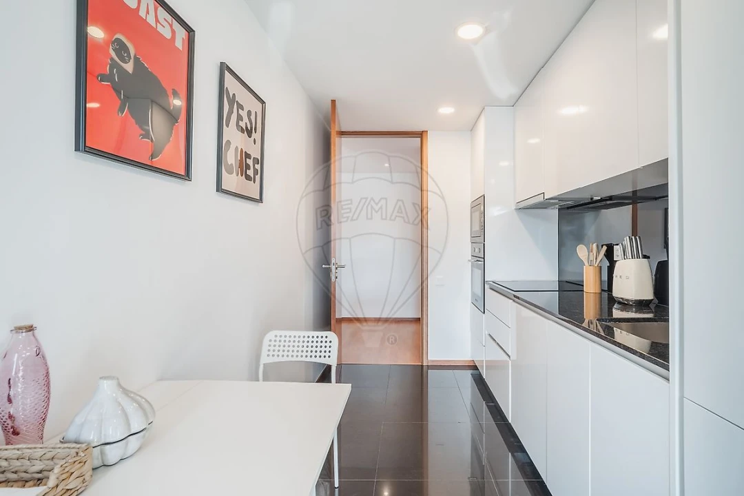Apartamento T2 para Venda em Paranhos Foto 5