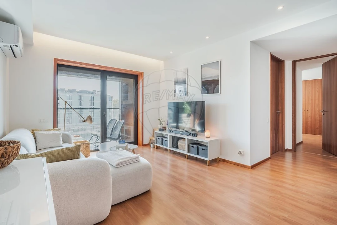 Apartamento T2 para Venda em Paranhos Foto 6