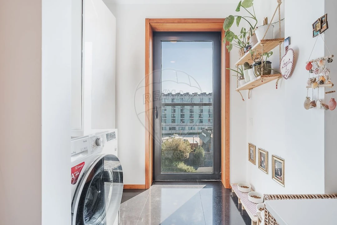 Apartamento T2 para Venda em Paranhos Foto 4