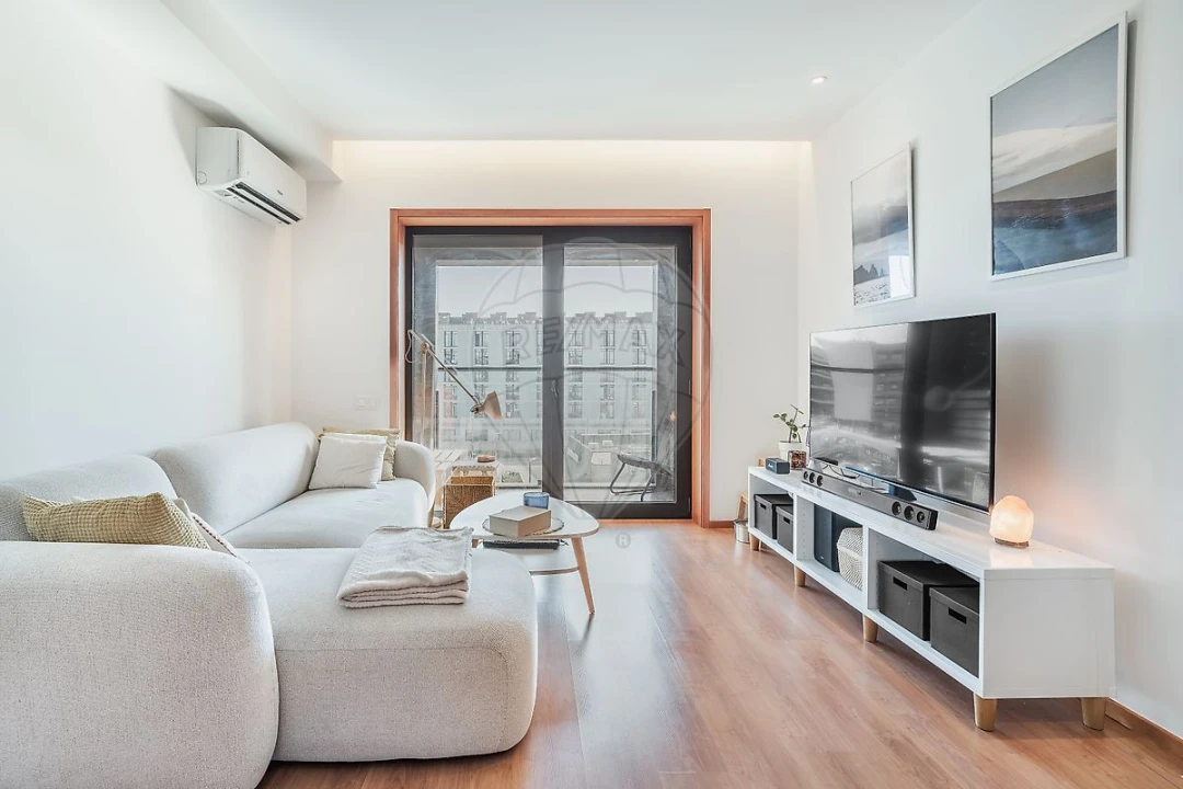 Apartamento T2 para Venda em Paranhos Foto 7