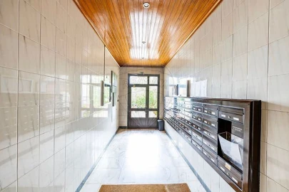 Apartamento T2 para Arrendamento em Agualva e Mira-Sintra