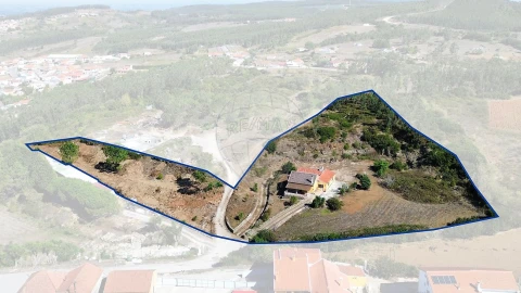 Moradia T3 para Venda em Maxial e Monte Redondo