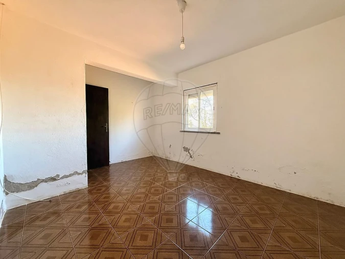 Moradia T3 para Venda em Maxial e Monte Redondo Foto 17
