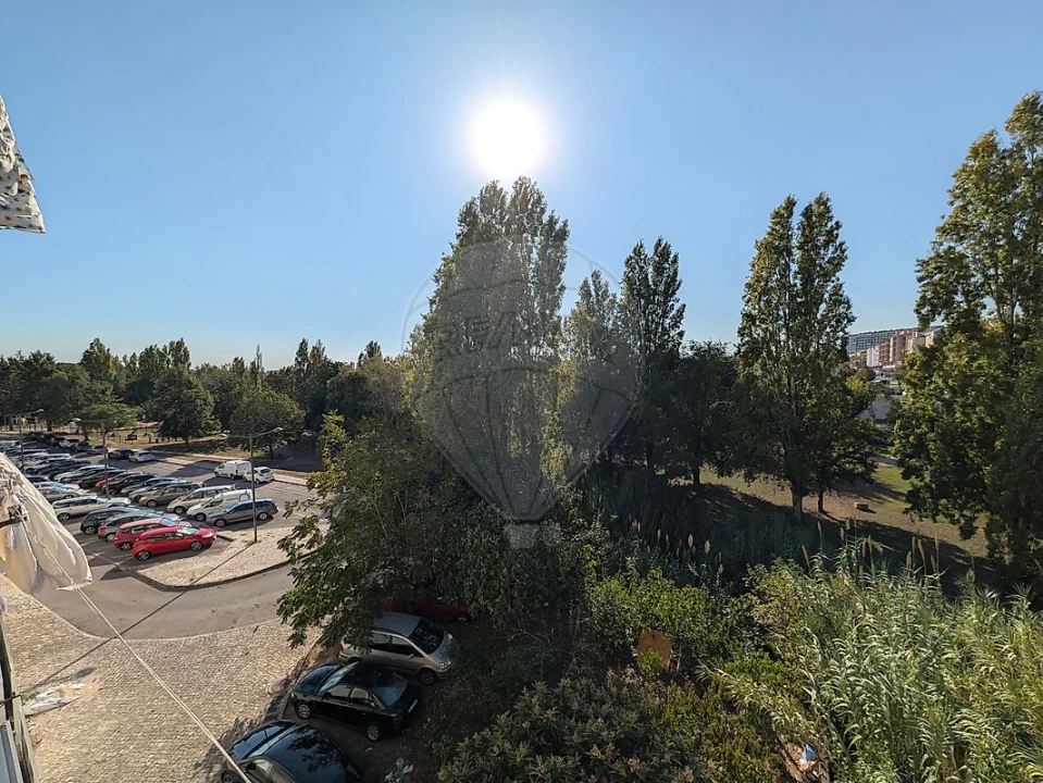 Apartamento T2 para Arrendamento em Queluz e Belas Foto 16