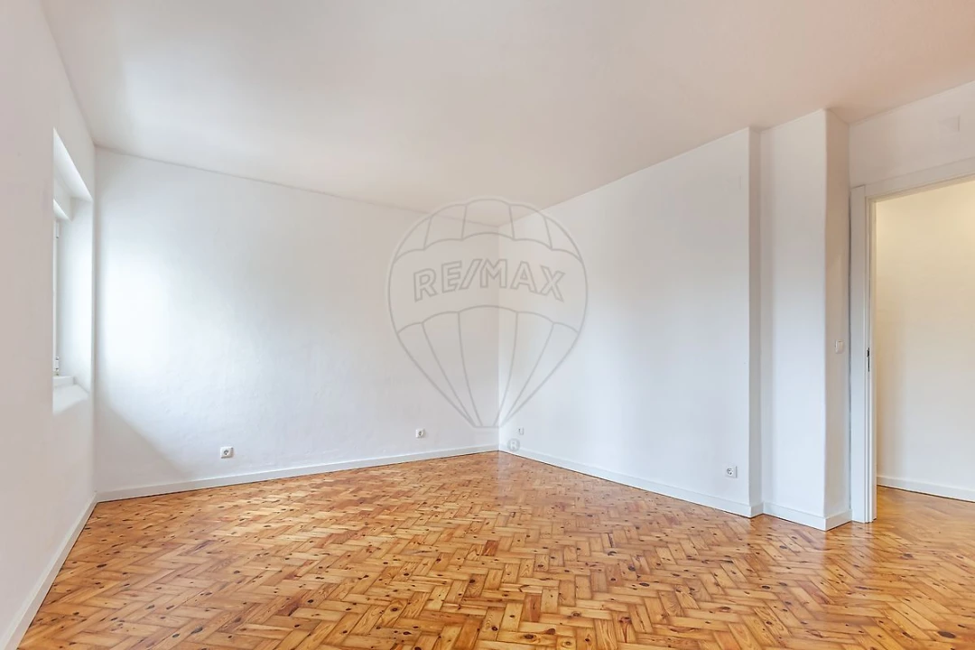 Apartamento T2 para Arrendamento em Olivais Foto 12