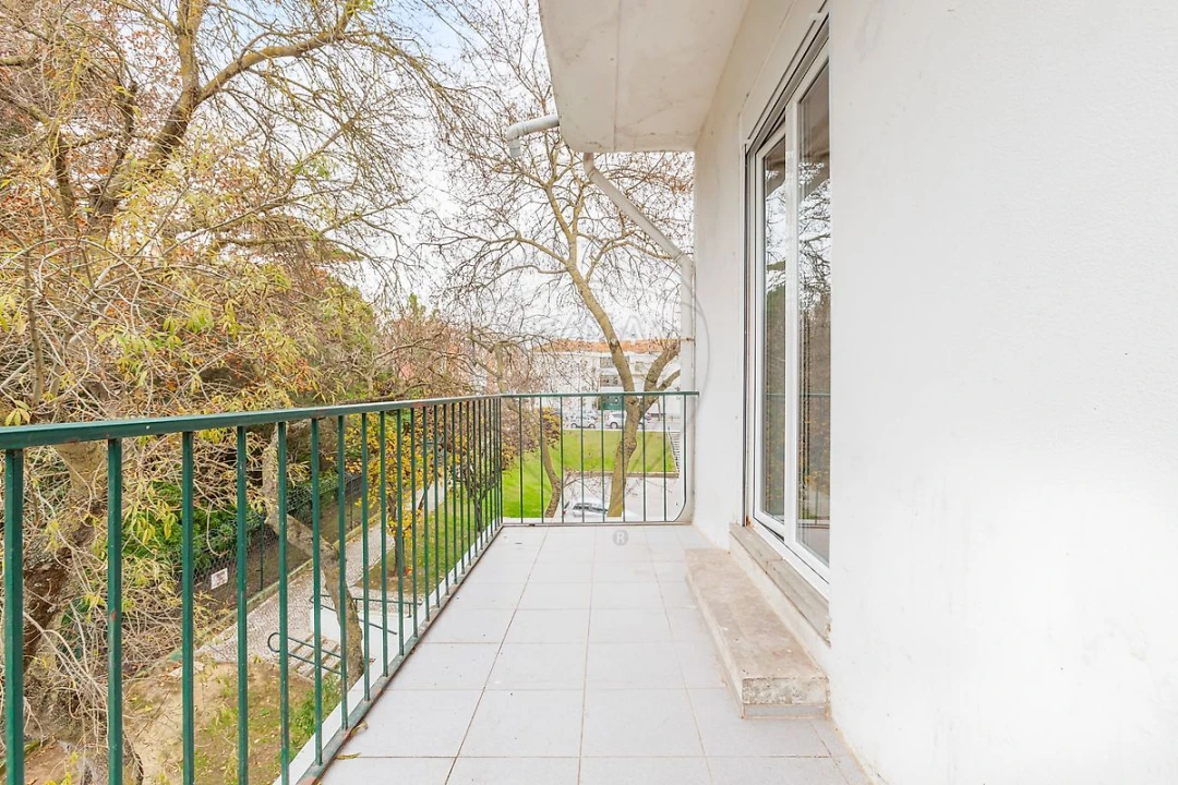Apartamento T2 para Arrendamento em Olivais Foto 14