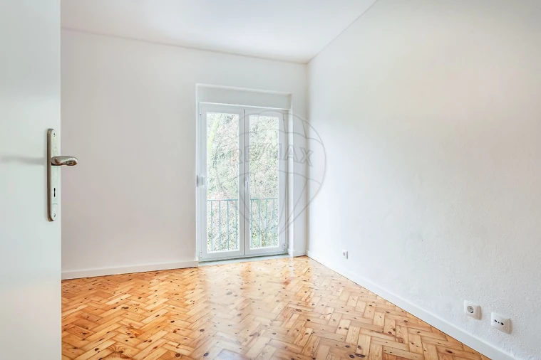Apartamento T2 para Arrendamento em Olivais Foto 9