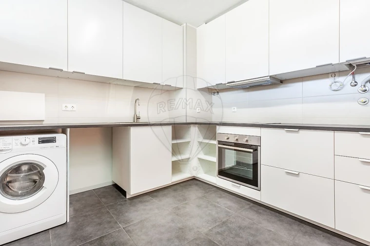 Apartamento T2 para Arrendamento em Olivais Foto 3