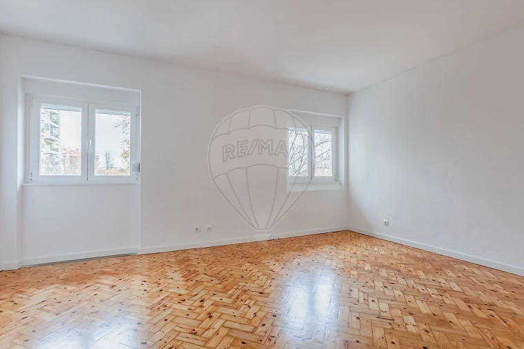 Apartamento T2 para Arrendamento em Olivais Foto 23