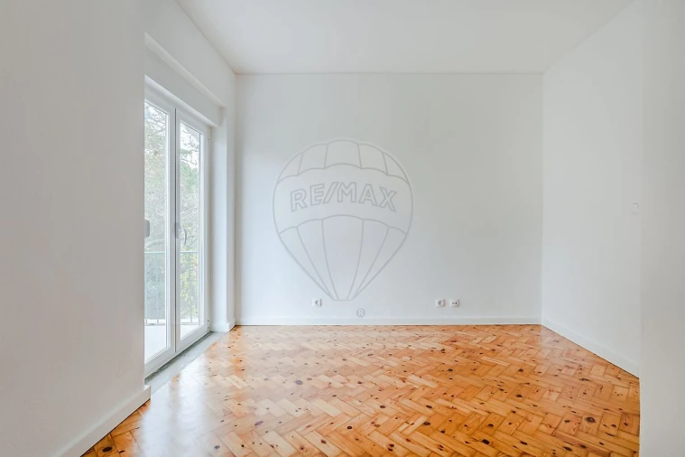 Apartamento T2 para Arrendamento em Olivais Foto 6