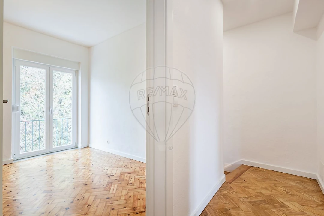 Apartamento T2 para Arrendamento em Olivais Foto 11