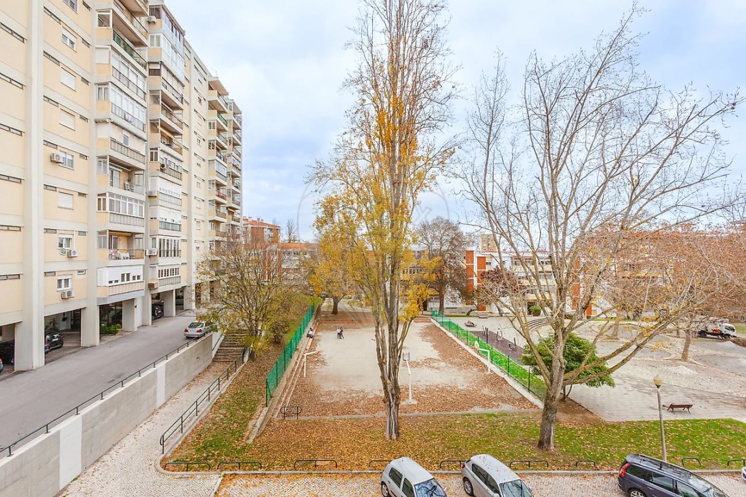Apartamento T2 para Arrendamento em Olivais Foto 20
