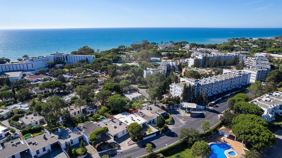 Moradia T3 para Venda em Albufeira e Olhos de Água Foto 6
