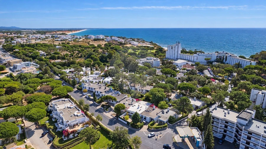 Moradia T3 para Venda em Albufeira e Olhos de Água Foto 46