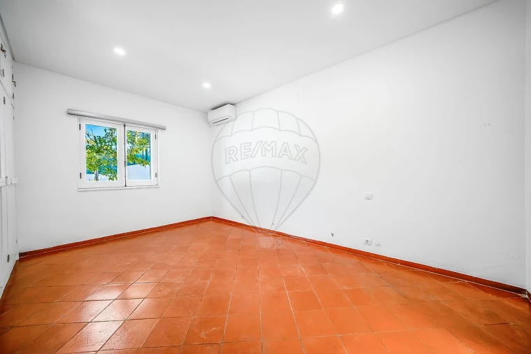 Moradia T3 para Venda em Albufeira e Olhos de Água Foto 17