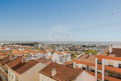 Apartamento T2 para Venda em Alverca do Ribatejo e Sobralinho