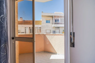 Apartamento T2 para Venda em Alverca do Ribatejo e Sobralinho
