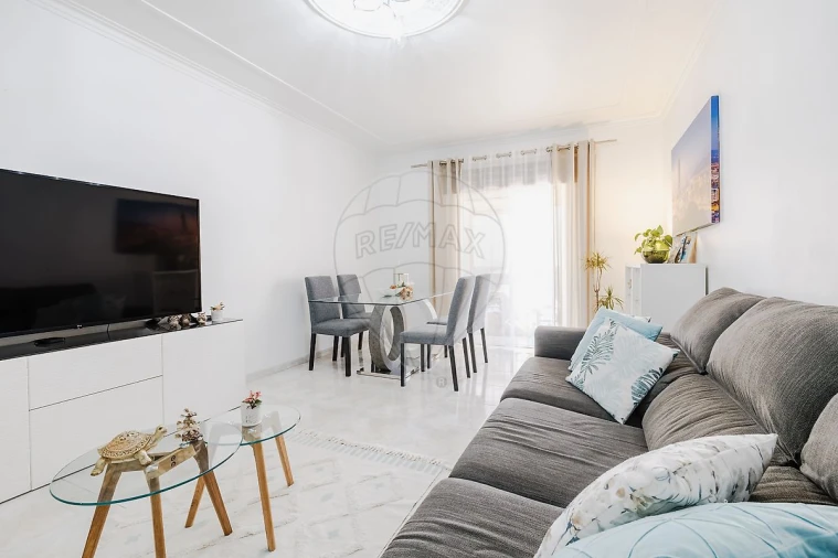 Apartamento T2 para Venda em Alverca do Ribatejo e Sobralinho Foto 2