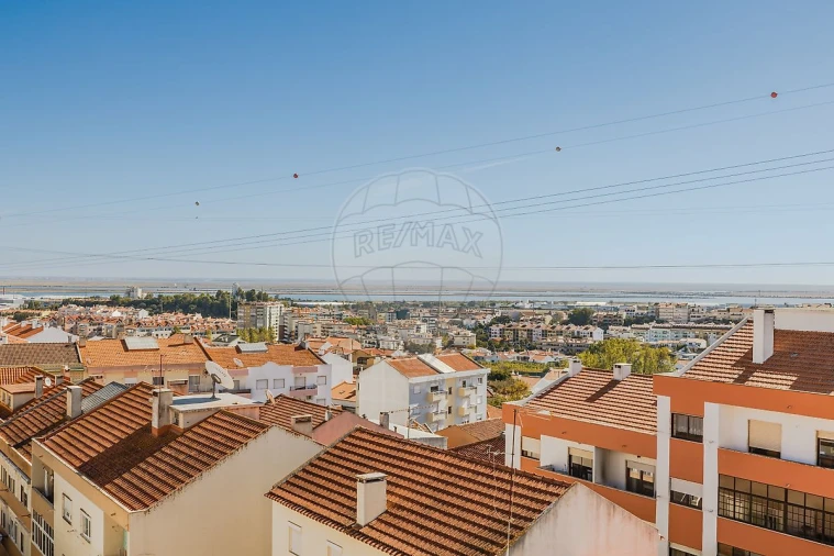 Apartamento T2 para Venda em Alverca do Ribatejo e Sobralinho Foto 28