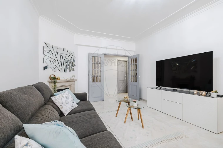 Apartamento T2 para Venda em Alverca do Ribatejo e Sobralinho Foto 3