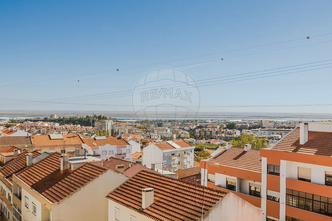 Apartamento T2 para Venda em Alverca do Ribatejo e Sobralinho Foto 28
