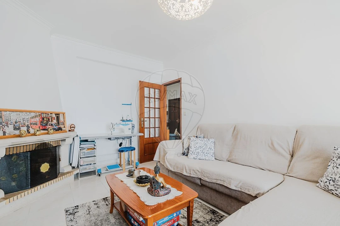Apartamento T3 para Venda em Vialonga Foto 3