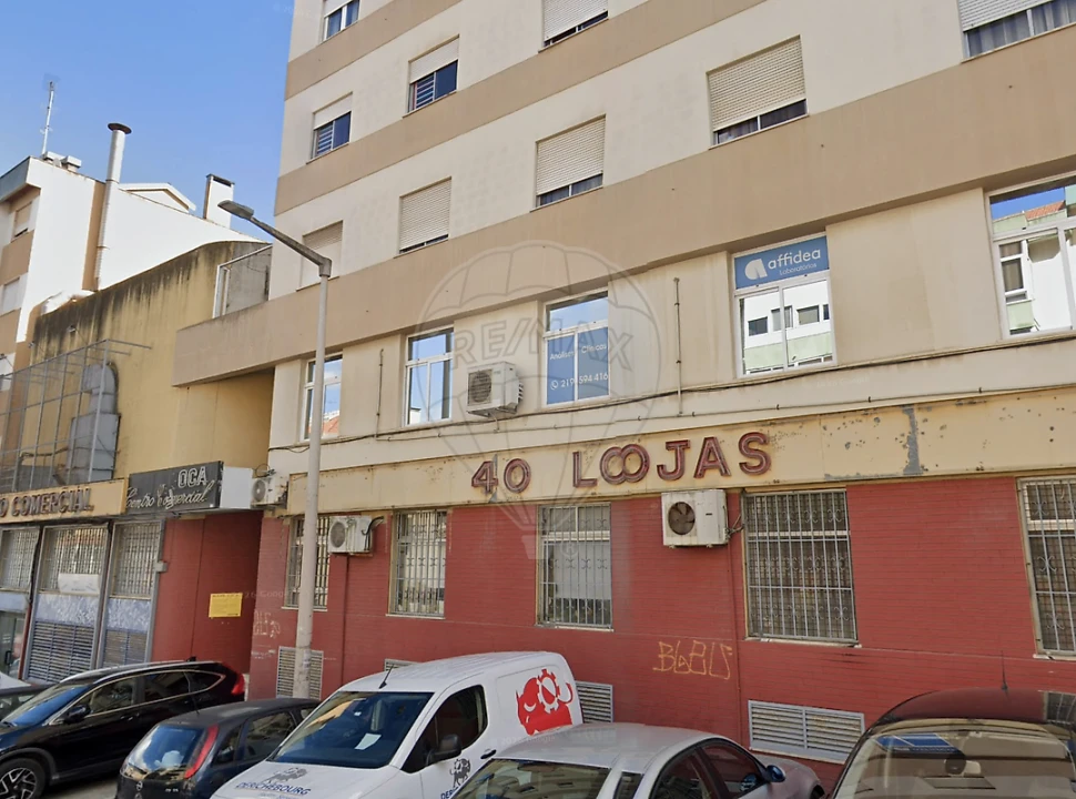 Loja para Venda em Póvoa de Santa Iria e Forte da Casa Foto 4