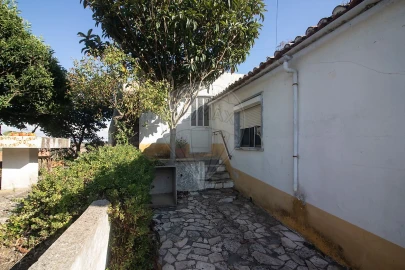 Moradia T2 para Venda em Ribafria e Pereiro de Palhacana
