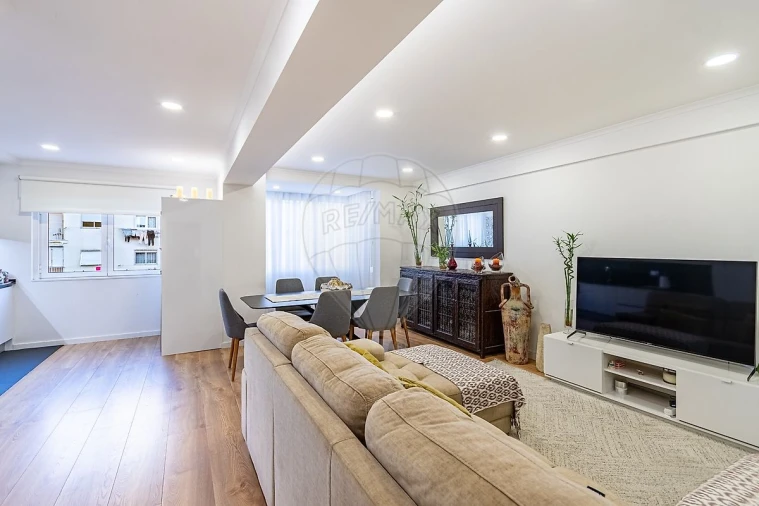 Apartamento T2 para Venda em Mina de Água Foto 3