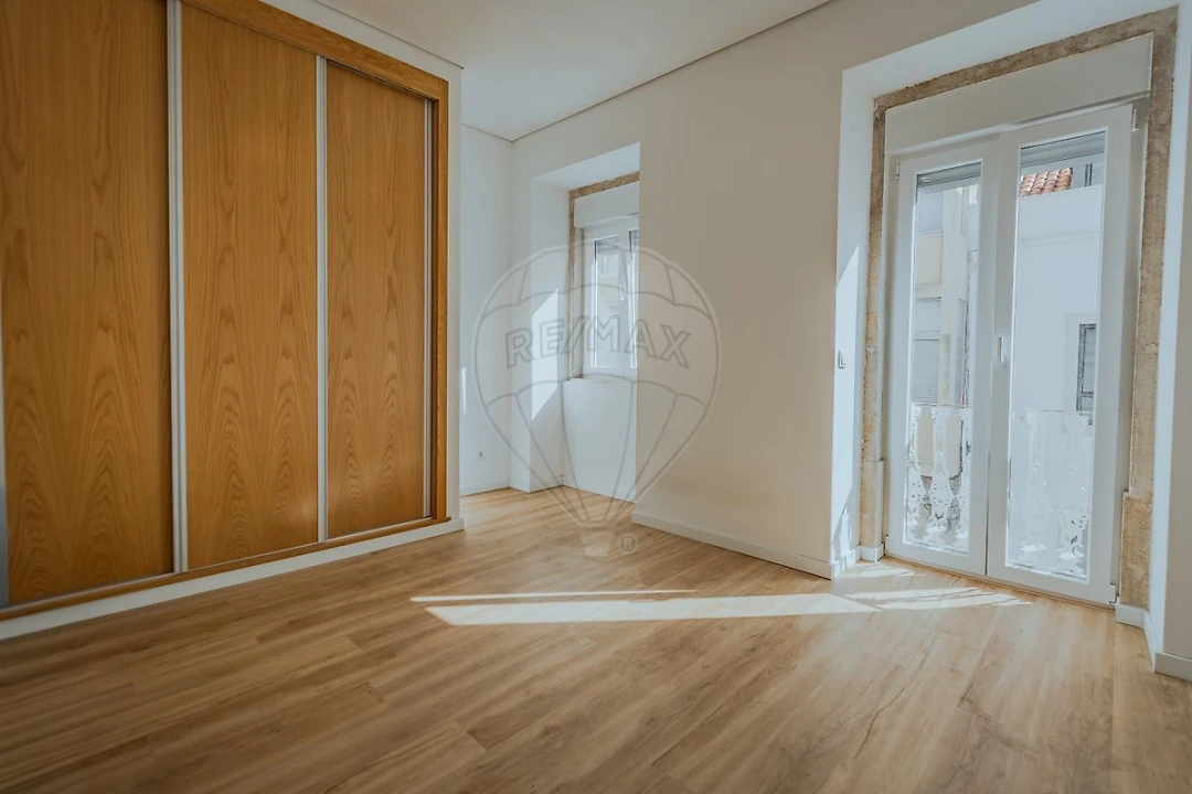 Apartamento T2 para Arrendamento em Ajuda Foto 14