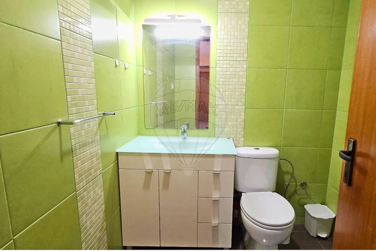 Apartamento T1 para Venda em Vilar de Andorinho Foto 9