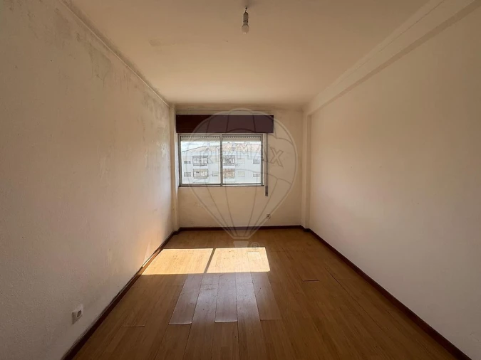 Apartamento T4 para Venda em Pinhal Novo Foto 27