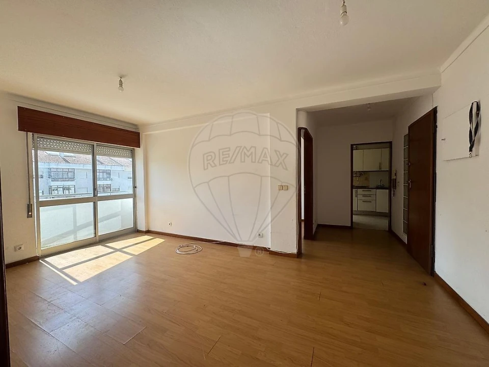 Apartamento T4 para Venda em Pinhal Novo Foto 2