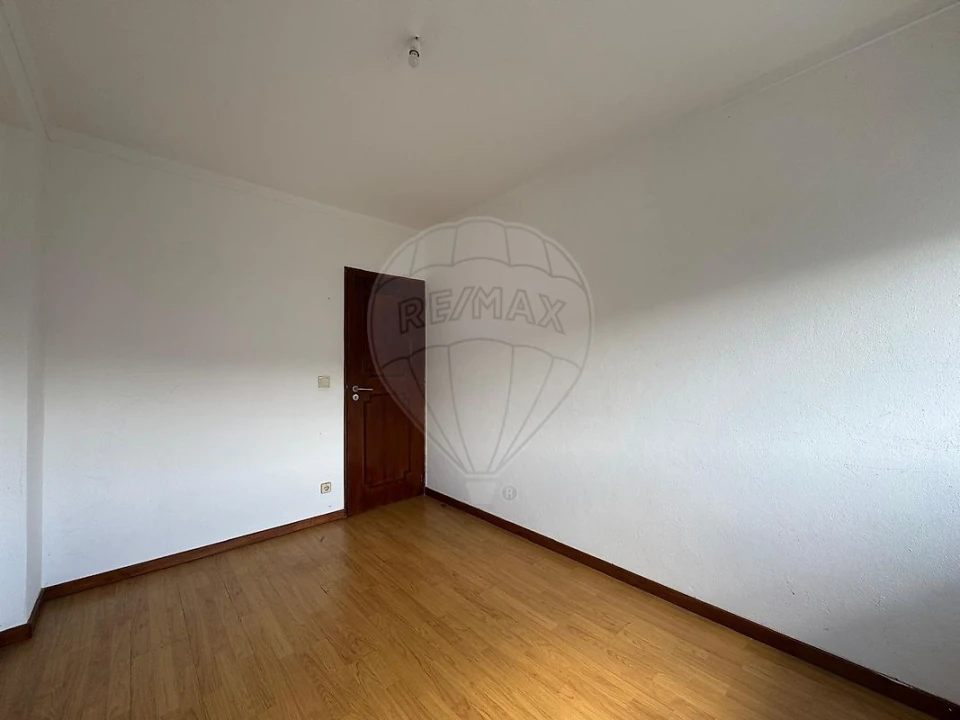 Apartamento T4 para Venda em Pinhal Novo Foto 12