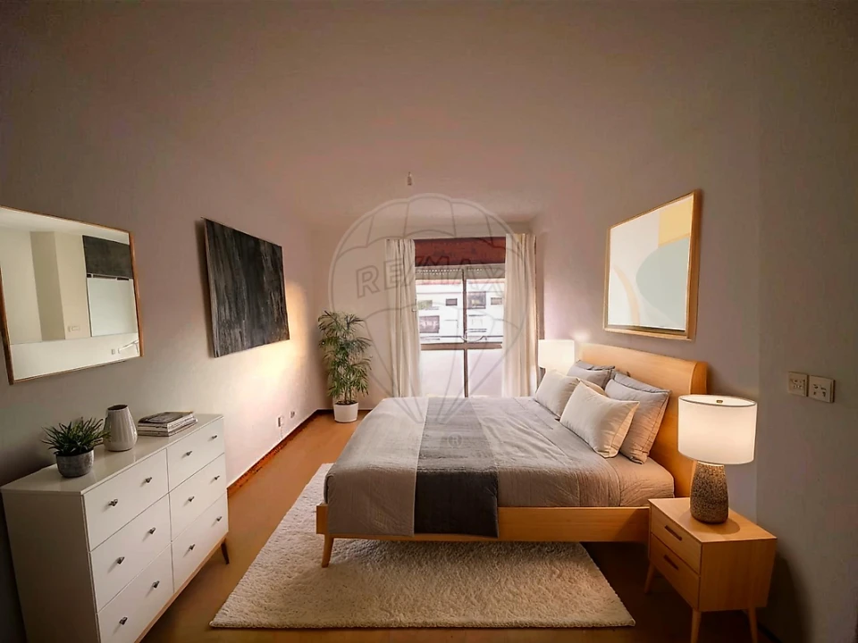 Apartamento T4 para Venda em Pinhal Novo Foto 14