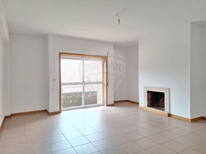 Apartamento T2 para Venda em Fânzeres e São Pedro da Cova Foto 2