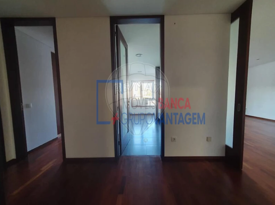Apartamento T1 para Venda em Bonfim Foto 4