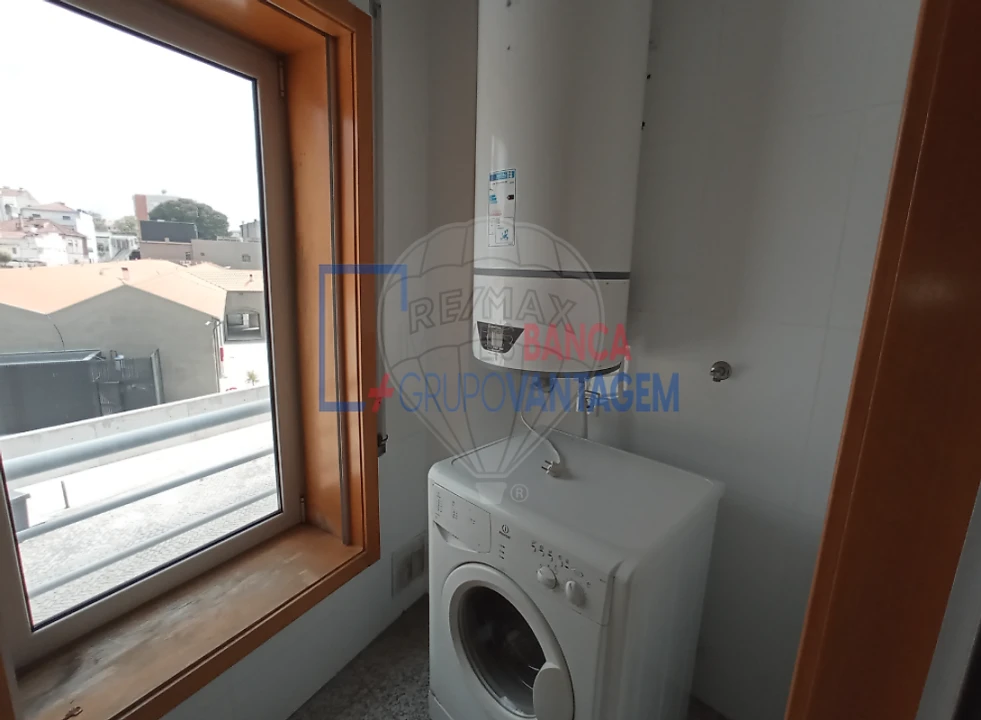 Apartamento T1 para Venda em Paranhos Foto 7