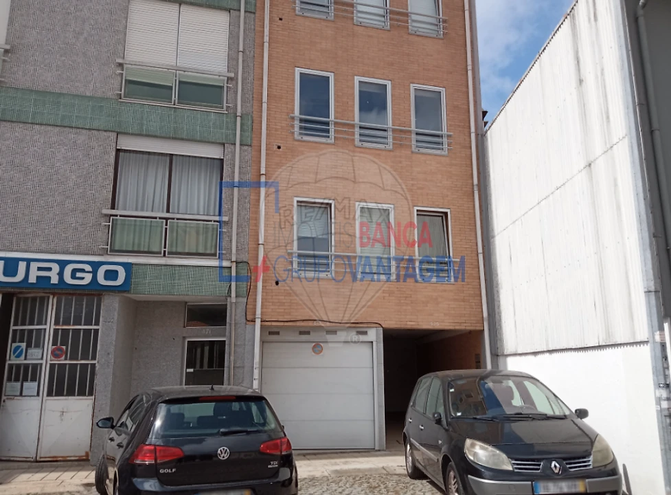 Apartamento T1 para Venda em Paranhos Foto 16