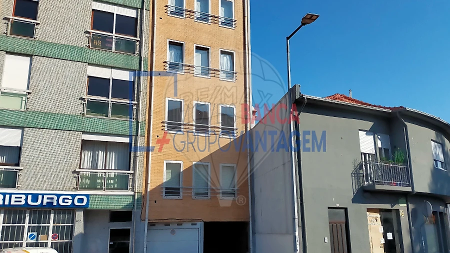 Apartamento T1 para Venda em Paranhos