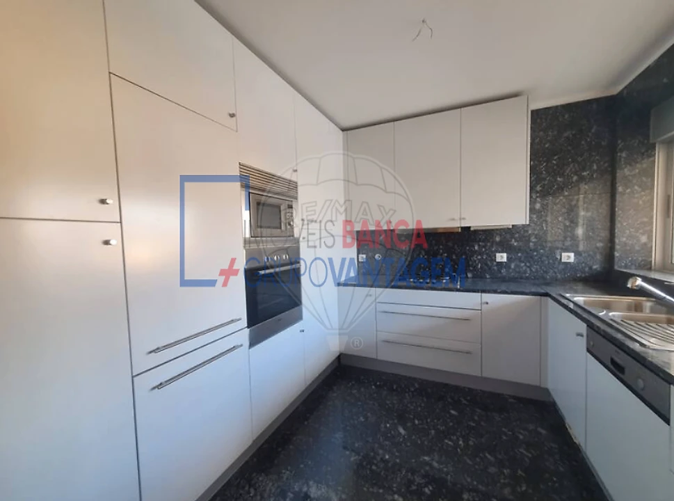Apartamento T3 para Venda em Bonfim Foto 2