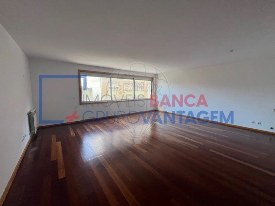 Apartamento T3 para Venda em Bonfim Foto 19